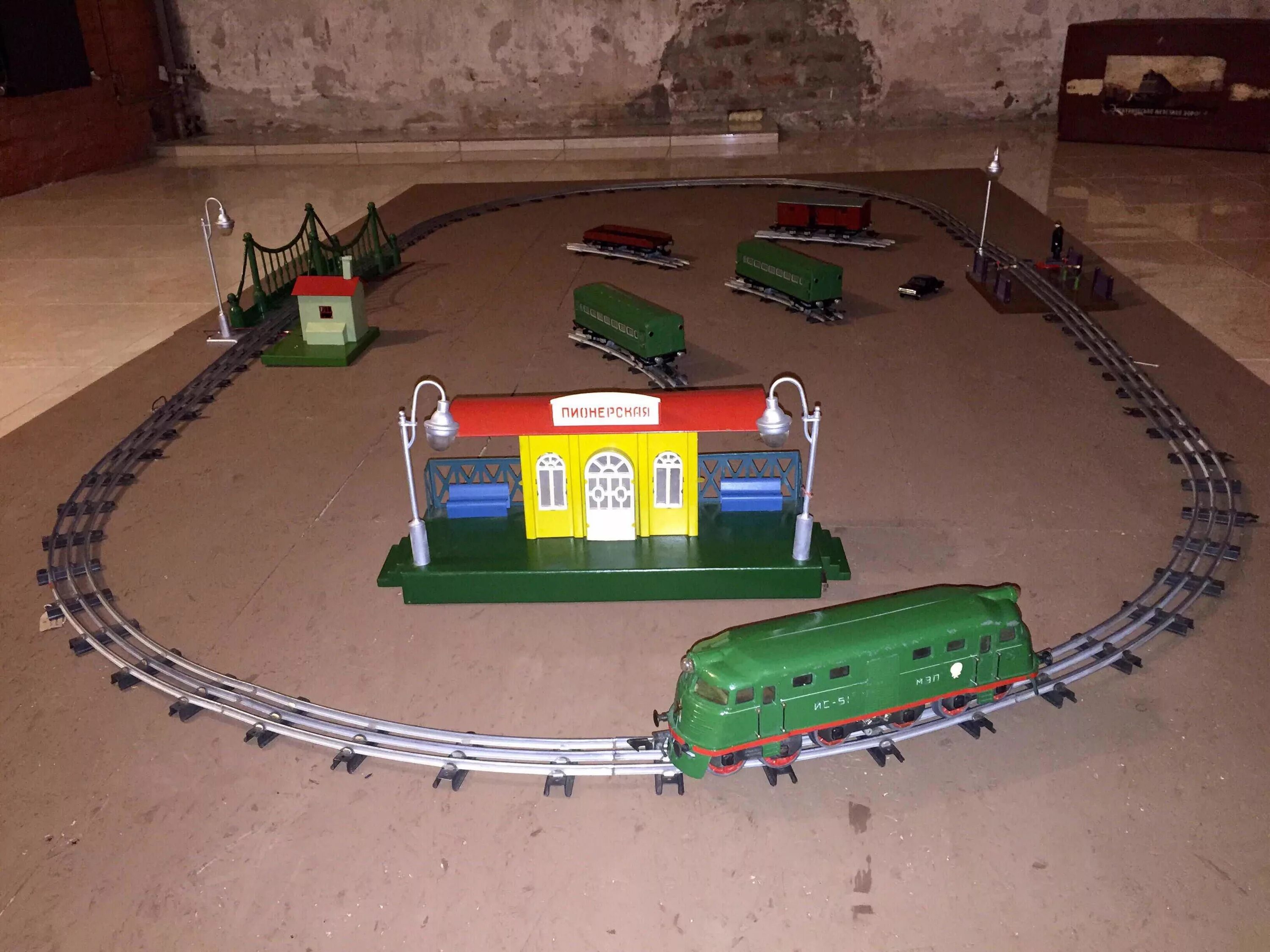 Детская железная дорога евроэкспресс 325 см. Советская железная дорога пионерская. Сайты детских железных дорог. Деревянная железная дорога брио. Детская железная дорога джд.