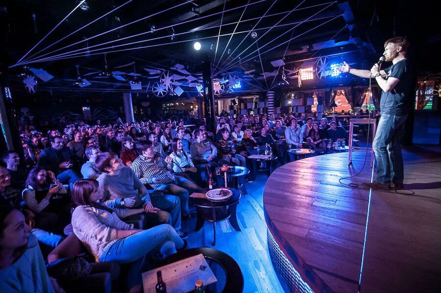 Новый Арбат 21 Stand up Club. Арбат 21 стендап. Стендап клаб 1 Арбат. Стендап новый Арбат.