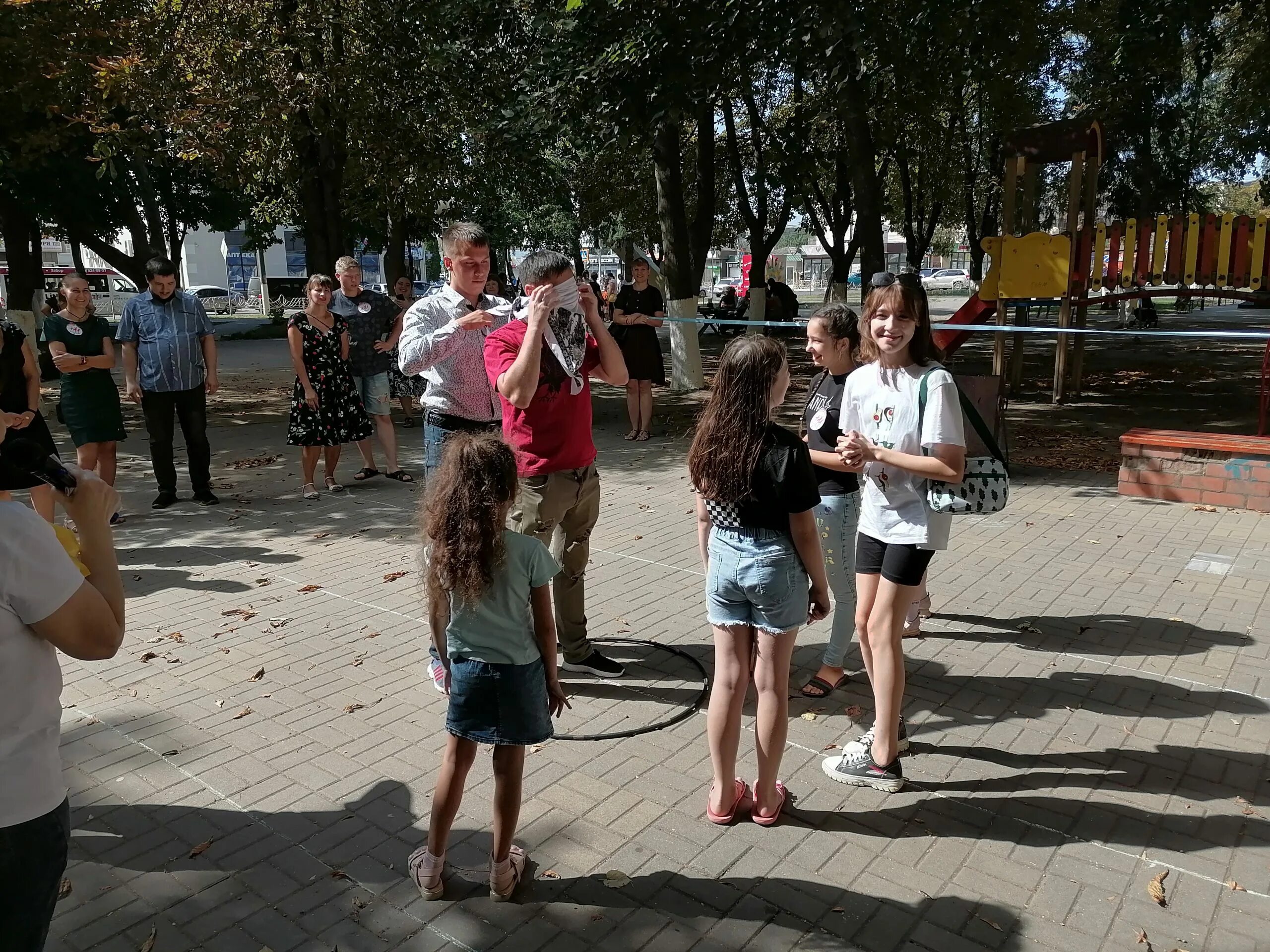 Работа в городе кропоткин. День города Кропоткин. Парк г Кропоткин. Население города Кропоткина. Занятие в городе Кропоткин.