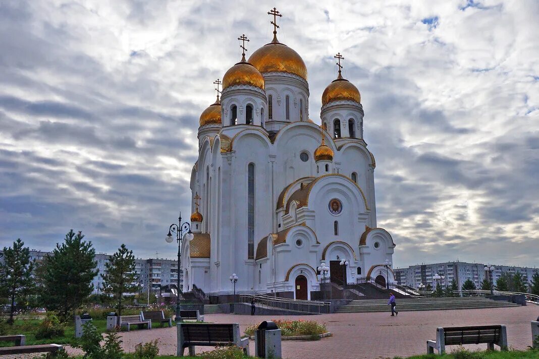 В красноярском крае храмы. Храм Рождества Христова Красноярск. Храм Рождества Христова в Красноярске на Щорса. Храм Рождества Христова Красноярск внутри. Храм Рождества Христова Красноярск старый.