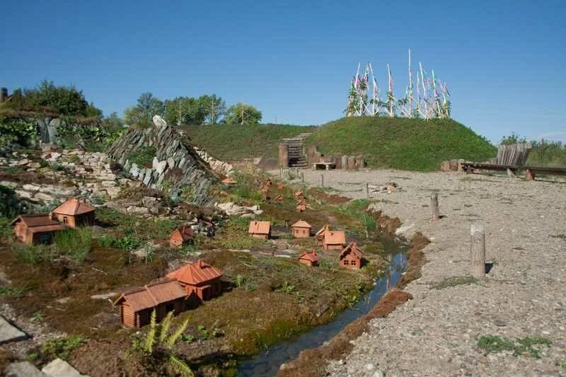 Парк миниатюр белокуриха. Парк миниатюр белокуриха. Парк миниатюр каменный остров. Парк каменный остров белокуриха. Каменный остров белокуриха.