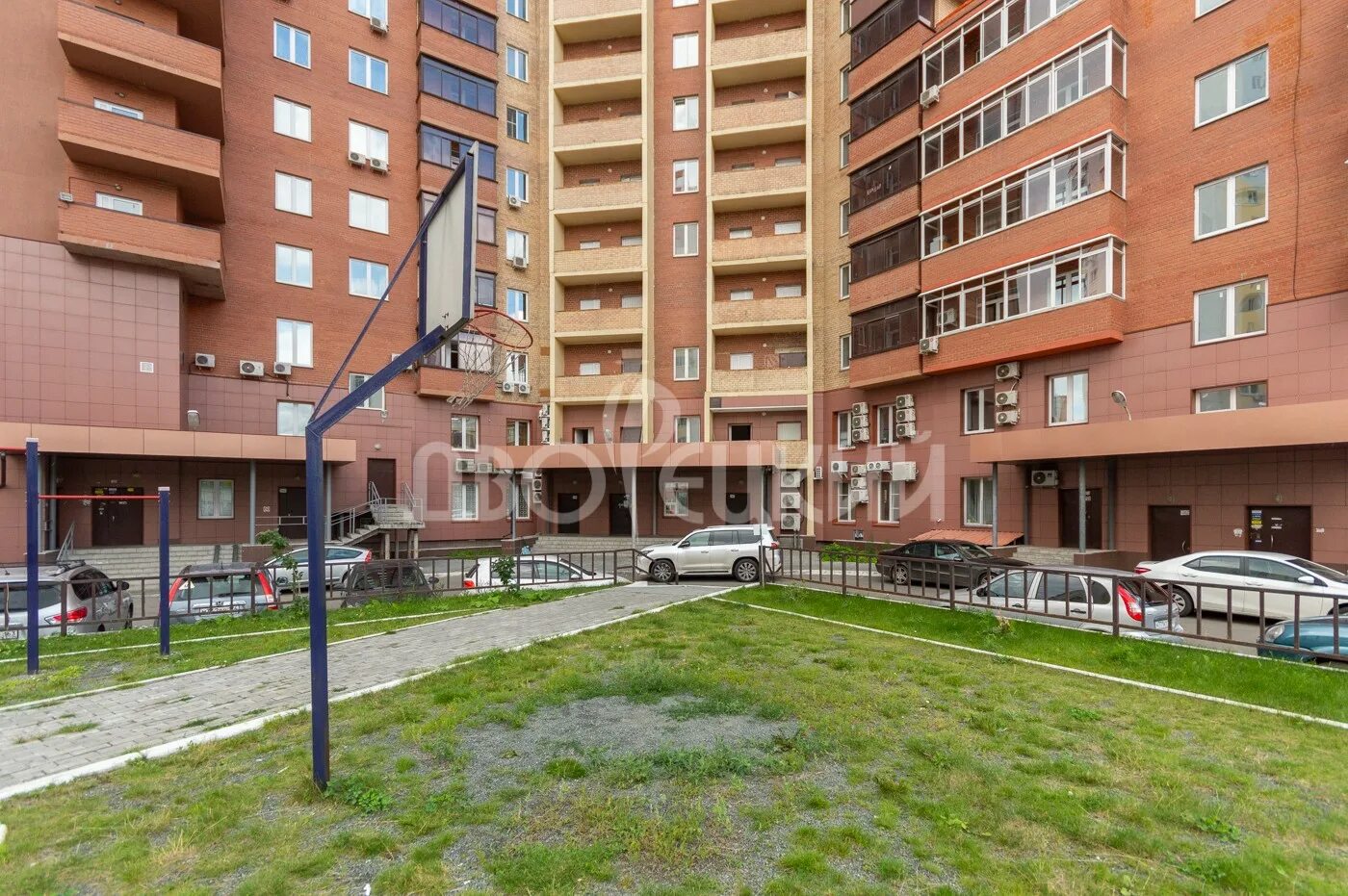 дом флагман челябинск. флагман челябинск улица братьев кашириных 124. братьев кашириных 124. челябинск улица братьев кашириных 124. братьев кашириных 124 челябинск.