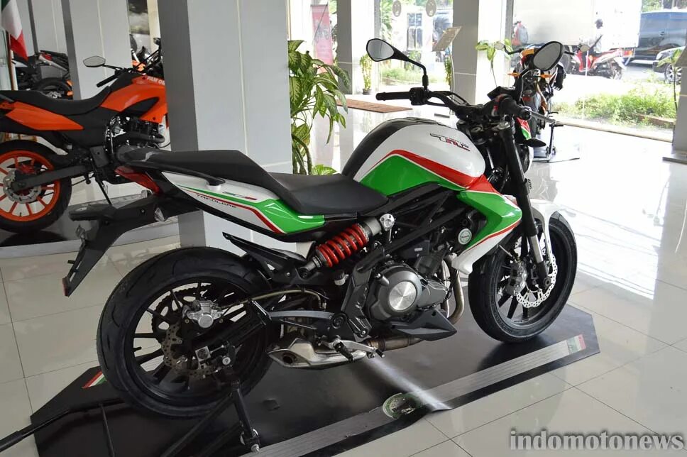 Yamaha xe20. Хонда форза 12. Wicked pump. Honda forza 250 mf12 отзывы 2015 обзор видео. Двигатель aprilia rs 250.