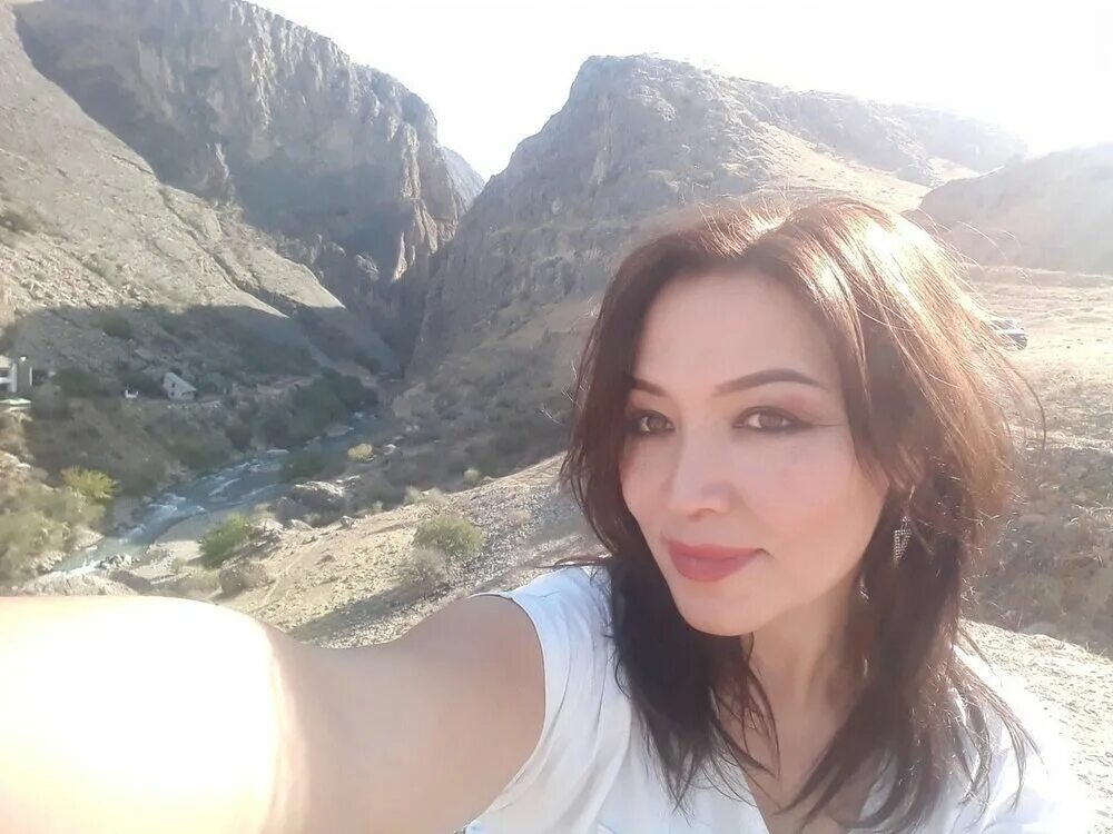 Девушка на вызов город ош. Айгул жапарова. Кенешбаева асель. Бишкек девушки. Девушки городе ош.