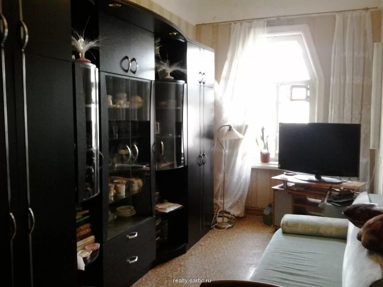 Кременчугская 7 к 3 снять комнату. Продается комната. Комната в коммуналке фото. Комната в коммуналке фото. Комната в коммунальной квартире.