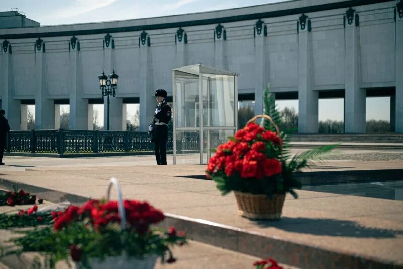 8 караулов. Подготовка к караулу в армии. 8 караулов. Развод почетного караула в кремле. 8 караулов.