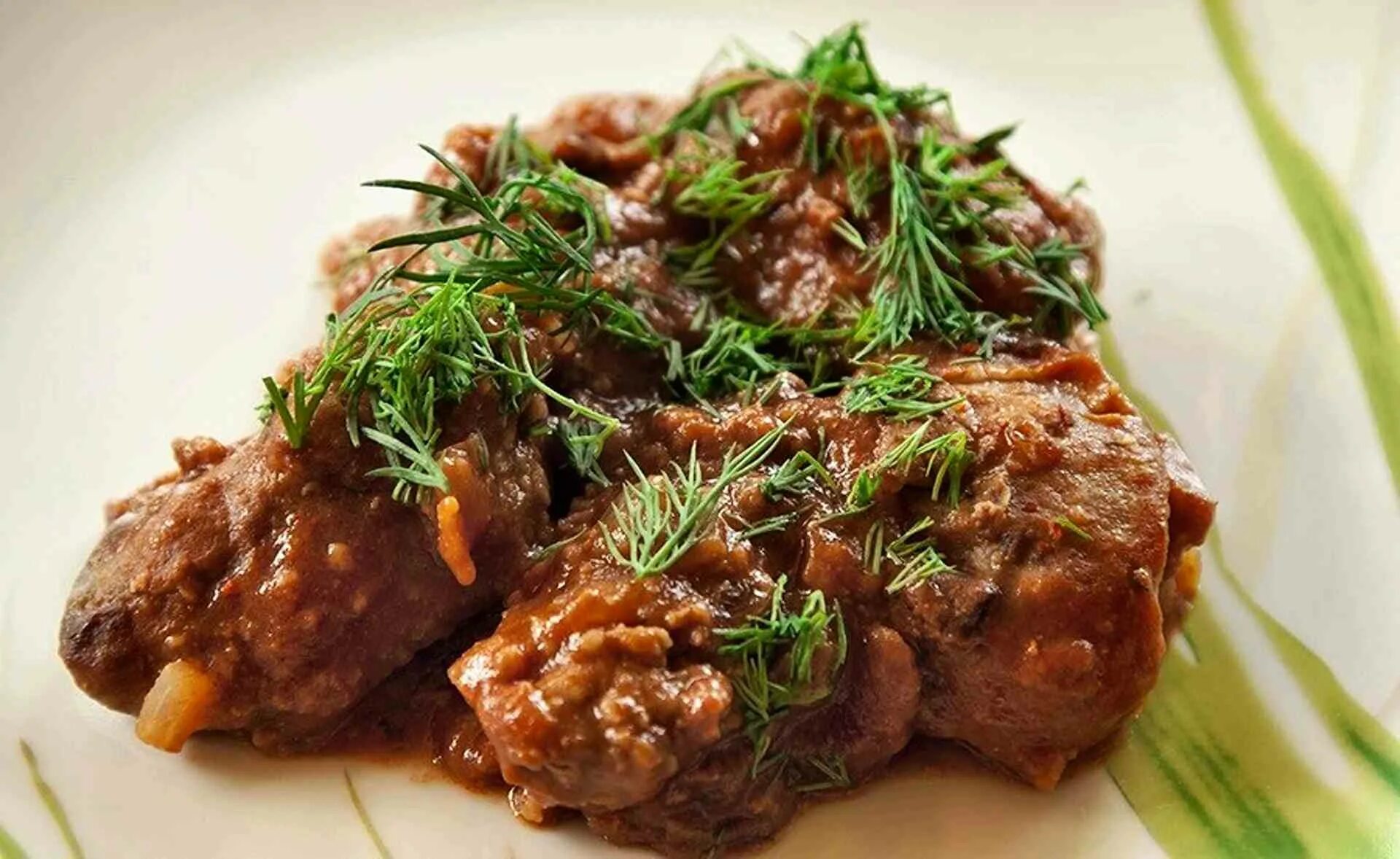 Блюда из субпродуктов курицы. Блюда из куриных сердечек. Куриные субпродукты. Куриные субпродукты рецепт. Жареные куриные сердечки.