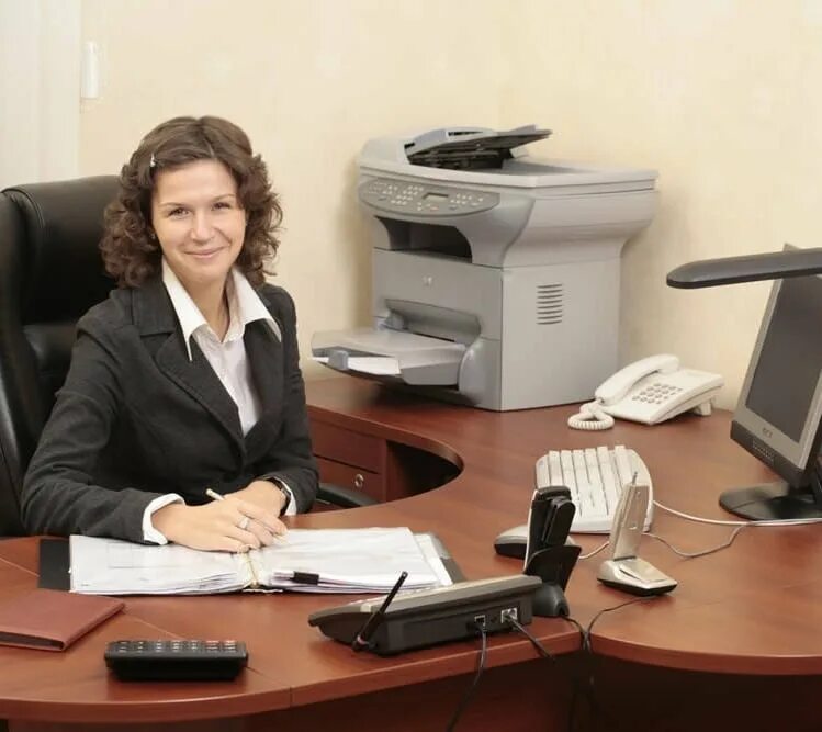 главбух со. женщина руководитель. журнал для бухгалтера. главбух. ищем главного бухгалтера.