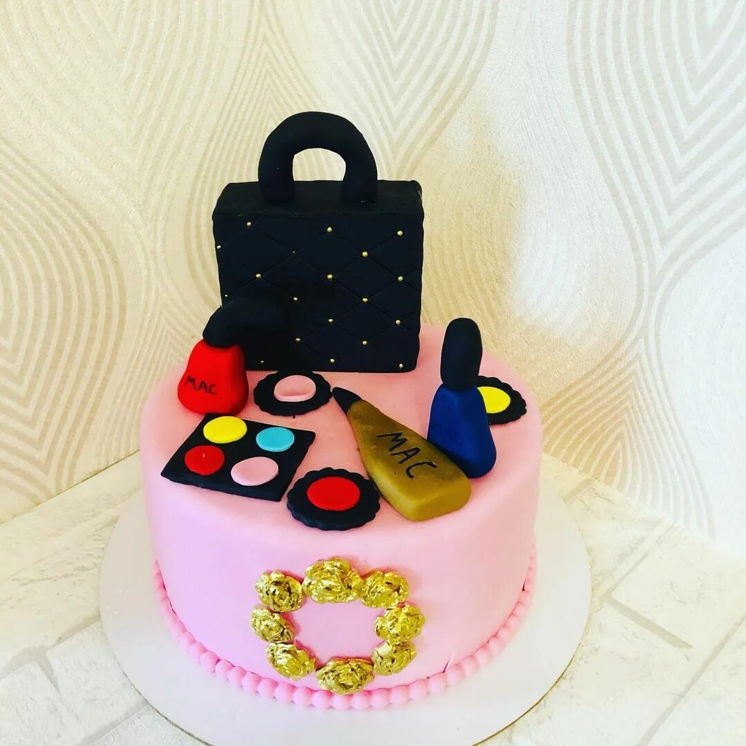 Красивые торты на день рождения для взрослых. Торт торжественный. Торты на заказ нижний тагил. Торты на заказ. Торты на заказ нижний тагил.