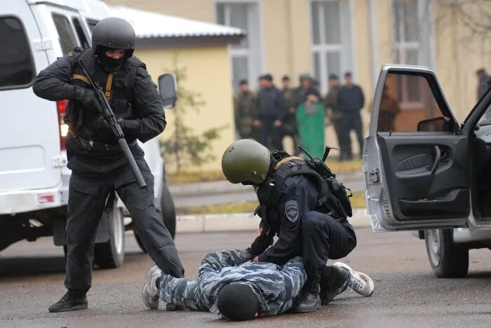 Специальная оперативная группа. Борьба с терроризмом полиция. Пресечение терроризма. Правоохранительные органы в борьбе с терроризмом.