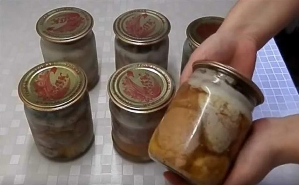 Как сварить свиную тушенку