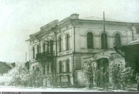 Челюскинцев 8