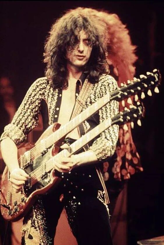 Гитары джимми пейджа. Jimmy page 1968. Гитара led zeppelin. Пейдж гитарист лед зеппелин. Гитарист лед зеппелин.