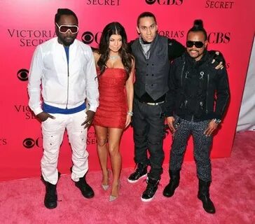 Black eyed peas bailar