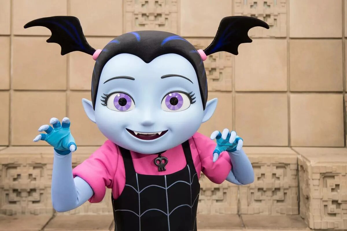 Удивительная ви мультфильм. Vampirina мультсериал. Вампирина дисней. Девочка ви. Малышка вампирина.