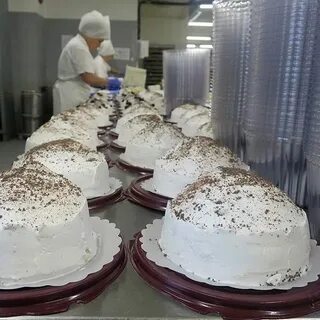 Предприятие выпускает торты