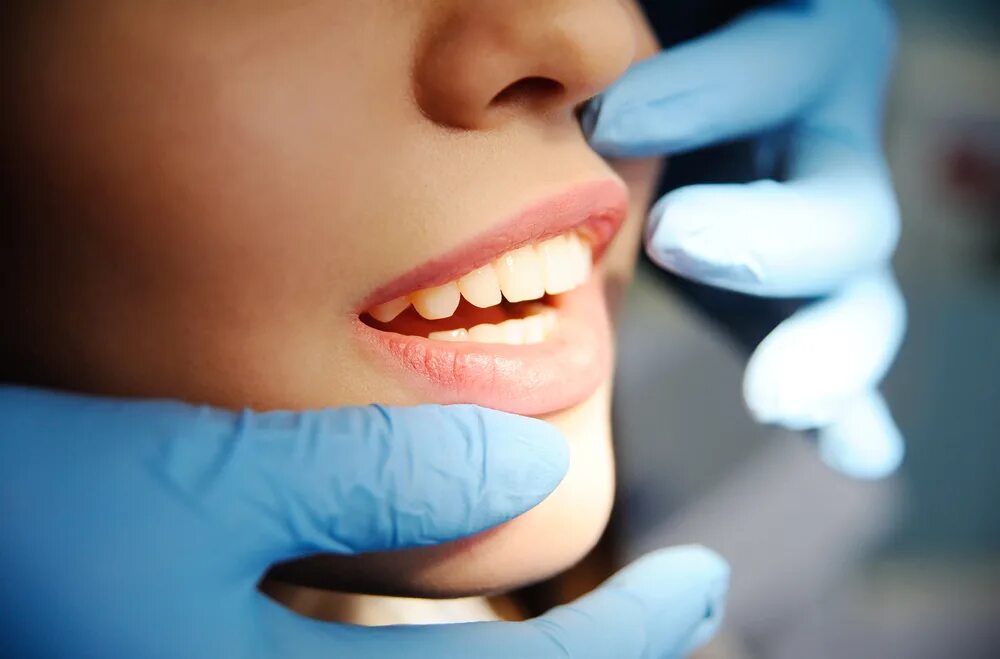 Почему скрипят зубами днем. Бруксизм в стоматологии.