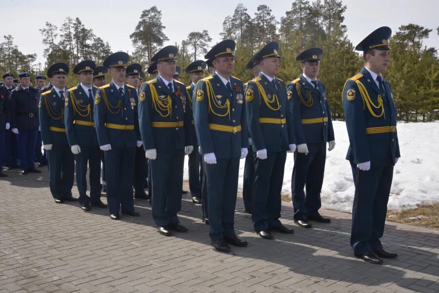 Вузы мчс после 11 класса. Когалымский пожарно-спасательный гарнизон. мчс когалым. ставропольский институт мчс. мчс пенза институт.