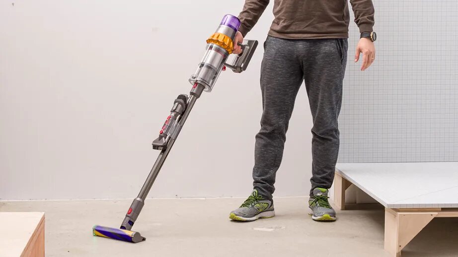 Пылесос Dyson v15 detect absolute Extra. Беспроводной пылесос Dyson v15 absolute. Dyson пылесос v15. Дайсон v15 detect absolute. Дайсон v 15