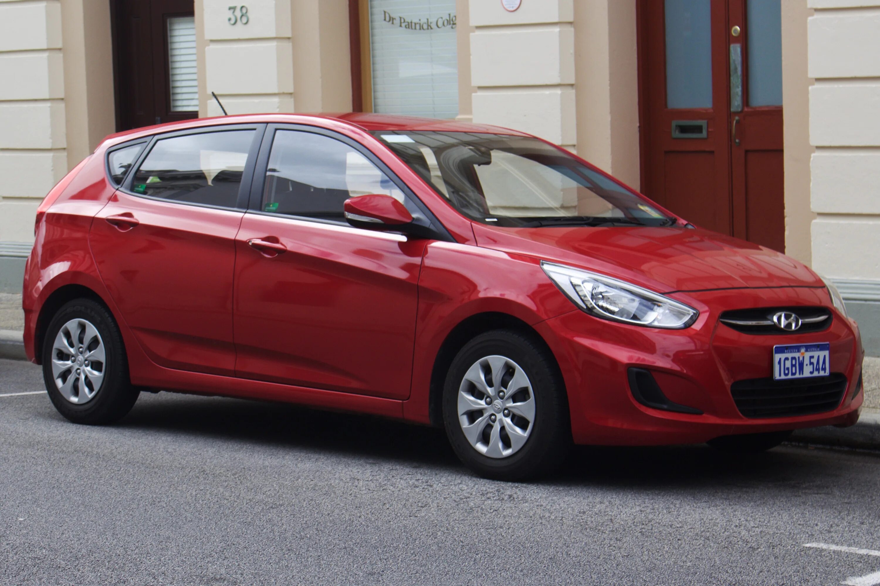 Accent rb. Hyundai accent 4. hyundai accent 4 поколение. hyundai accent 2016. hyundai accent 2016 хэтчбек.