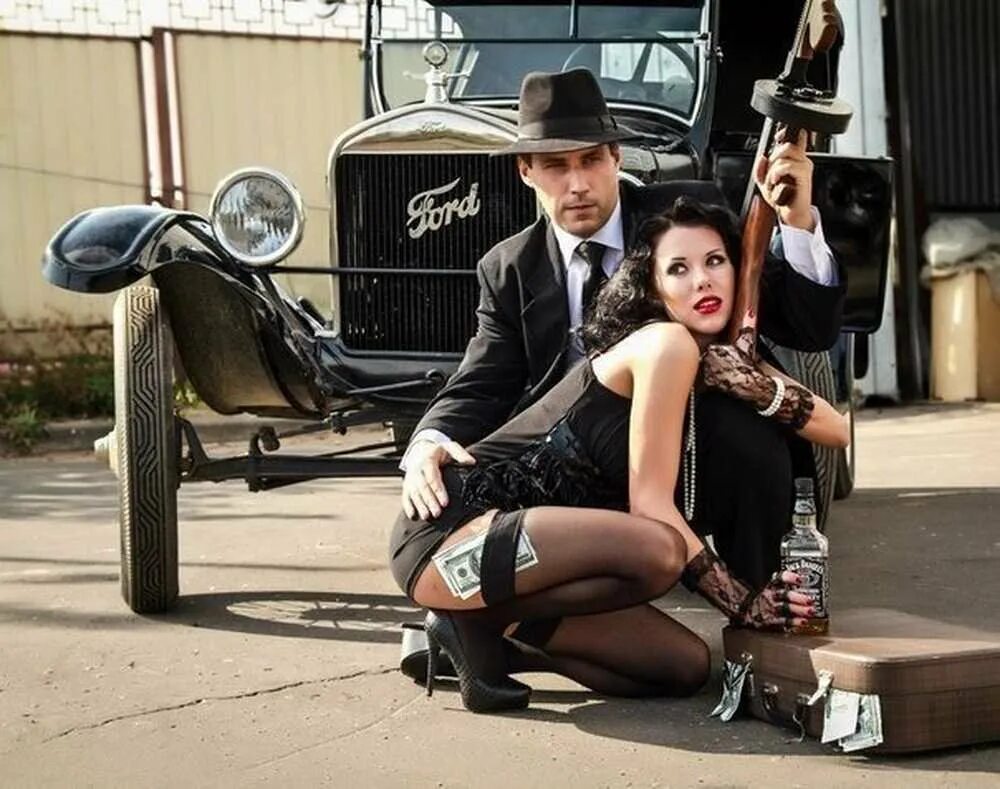 Девушка мафиози. Про девушек мафиози. Бонни и клайд фильм. Фотосессия в стиле чикаго 30-х годов. Бонни и клайд фильм 1992.