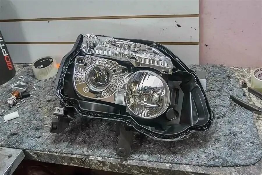 демонтаж передней блок-фары ниссан х-трейл т-31. снятие фары х трейл т31. стекло на фару ниссан х трейл т31. х трейл т31 снятие передней фары. Nissan x-trail 2021 снятие переднего бампера.