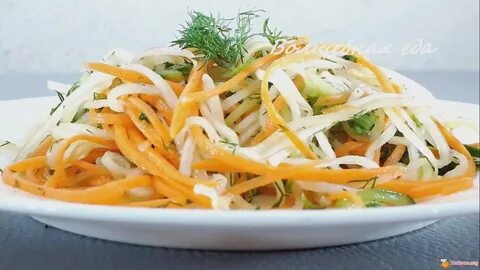 Салат из редьки с огурцами и морковью