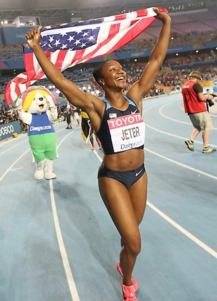 Легкая атлетика токио 2021. Чернокожая бегунья спринтер. Кенийские бегуны марафонцы. Самые быстрые девушки. Самая быстрая девушка в мире по бегу на 100 метров.