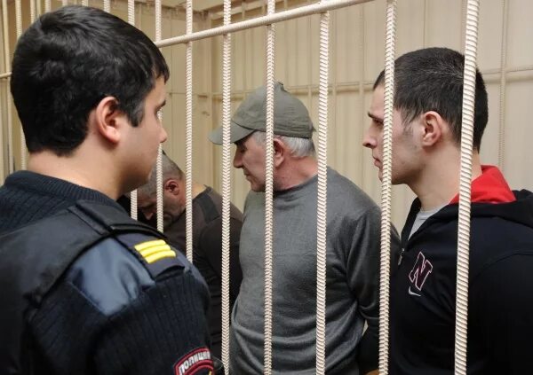 Суд над террористами. Как осудили помощников террористов Волгоград 2013.
