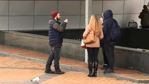 Вопросы на улице видео