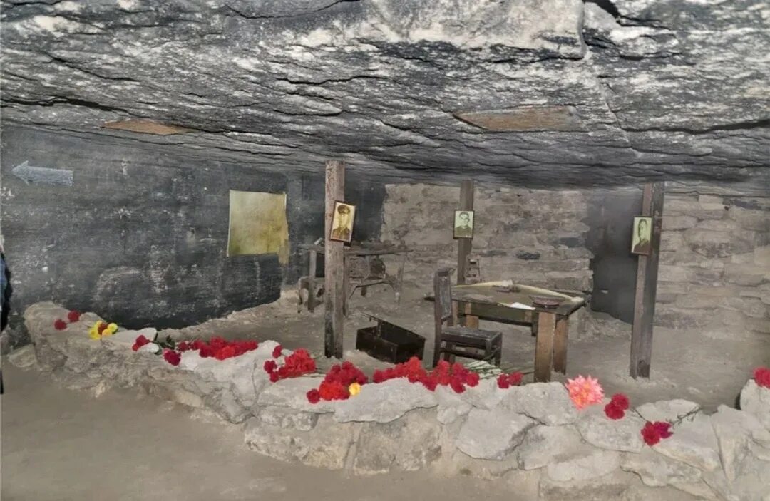 Керчь аджимушкайские каменоломни. Аджимушкайские каменоломни в керчи. Музей в керчи каменоломни аджимушкайские. Керчь аджимушкайские каменоломни. Аджимушкайские каменоломни музей.
