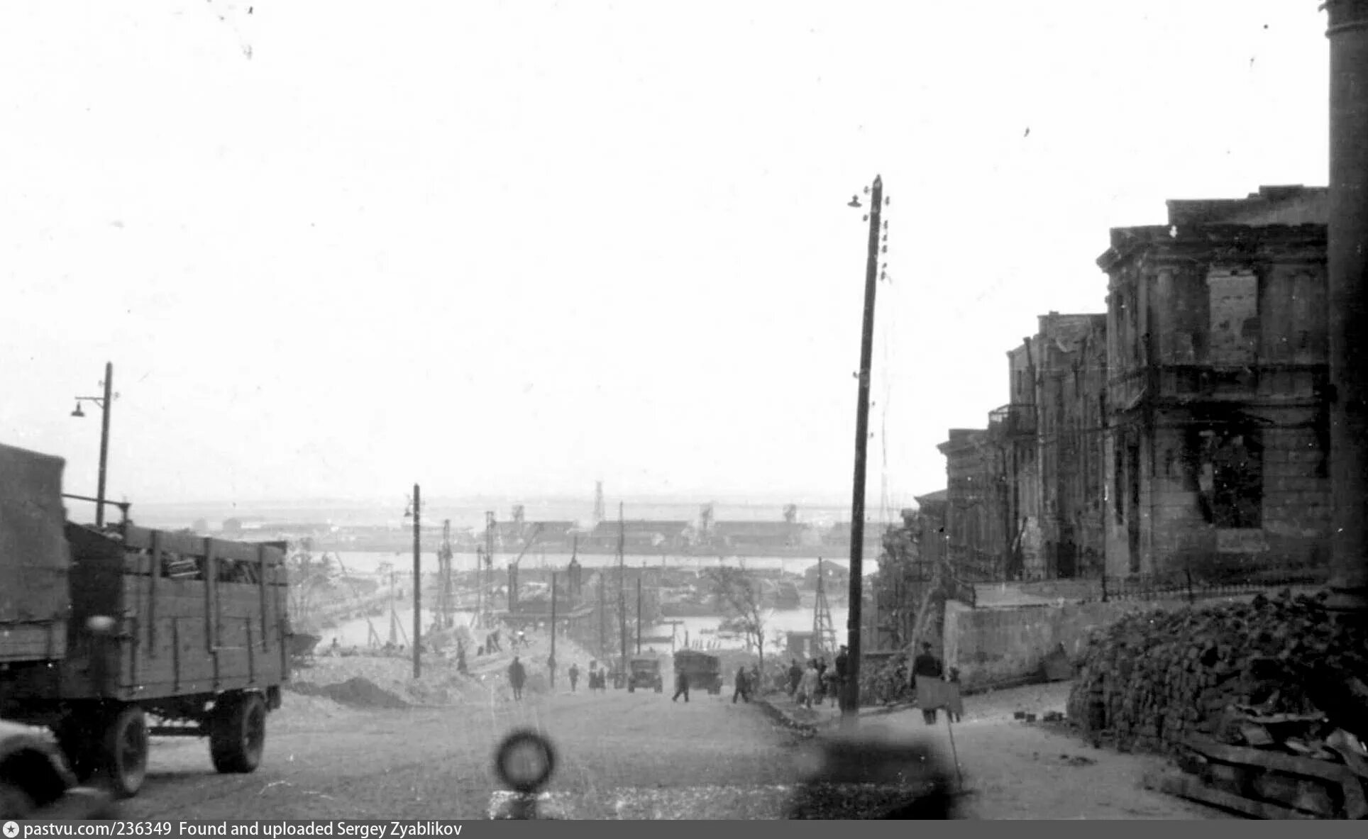 Ростов во время великой отечественной войны. Оккупация Ростова на Дону 1942. Немцы в Ростове на Дону 1942. Ростов на Дону в годы ВОВ.