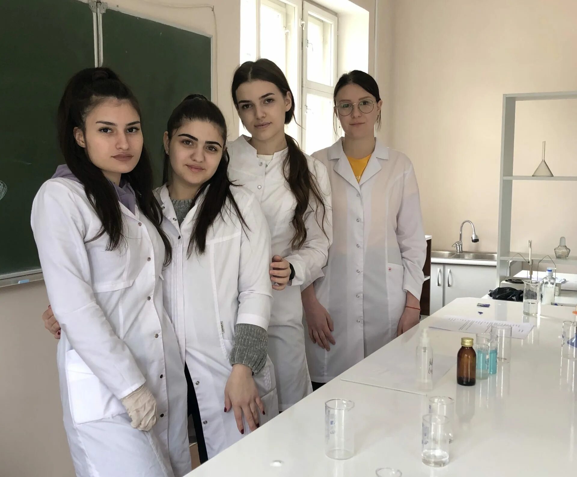 Моксу хасавюрт. Моксу хасавюрт колледж. Колледж моксу ставрополь. Назрань колледж имени м. Моксу хасавюрт.