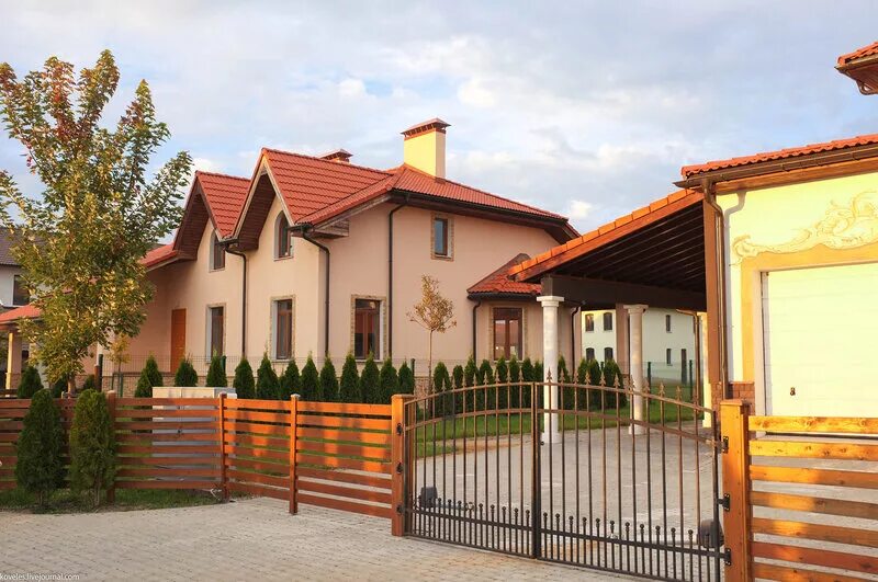 Баварская деревня краснодар. Краснодарский край немецкая деревня. Немецкая деревня краснодар. Краснодар новая деревня. Поселок немецкая деревня.