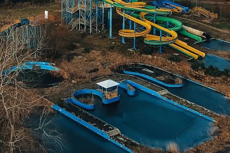 Заброшенный аквапарк в санкт петербурге. Заброшенный аквапарк вотервиль. Фишка воронеж аквапарк 2020. Почему закрыли аквапарк. Заброшенный аквапарк вотервиль.