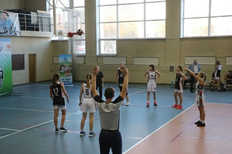 Баскетбол Смоленск. Смоленск баскетбол девушки. Спортивная база в Смоленске баскетбол. Фомин Десногорск баскетбол. Юность смоленск
