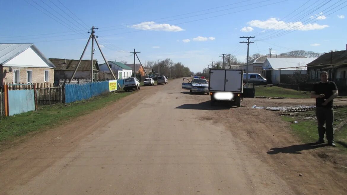 Погода в оренбурге октябрьское. Оренбургская область Октябрьский район село Октябрьское. Нижний Гумбет Оренбургская область. Оренбургская область Октябрьский район Гумбет. Нижний Гумбет Октябрьского района Оренбургской.