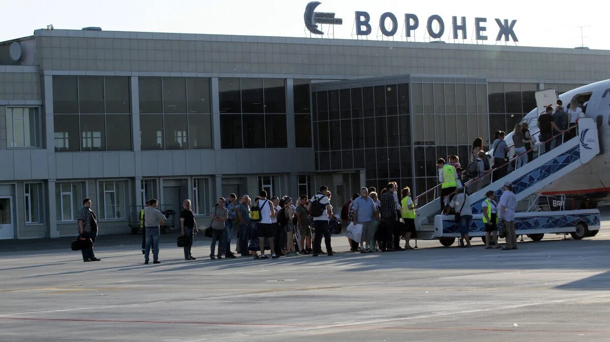 Погода чертовицкое. Международный аэропорт воронеж. чертовицкое аэропорт воронеж. аэропорт имени петра 1. аэропорт петра 1 воронеж.