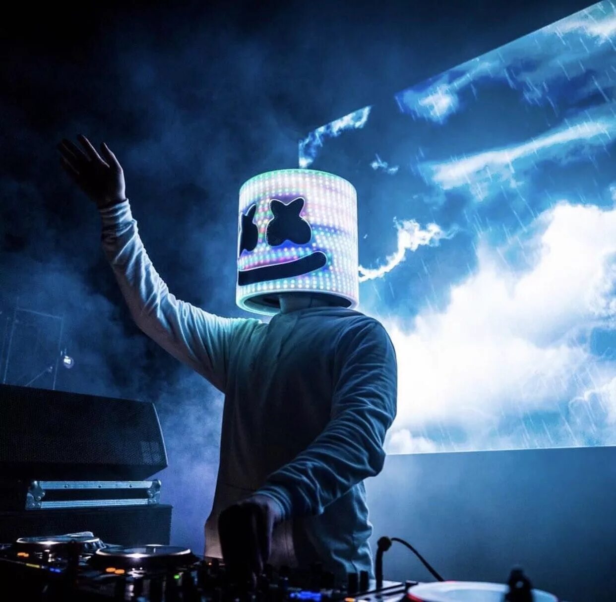 Marshmello. Маршмеллоу певец. Маршмеллоу диджей 2020. Крутые авы для группы.