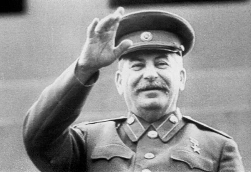 Иосиф сталин жив. Сталин иосиф виссарионович мемы. сталин жив. иосиф сталин улыбка. сталин улыбается.