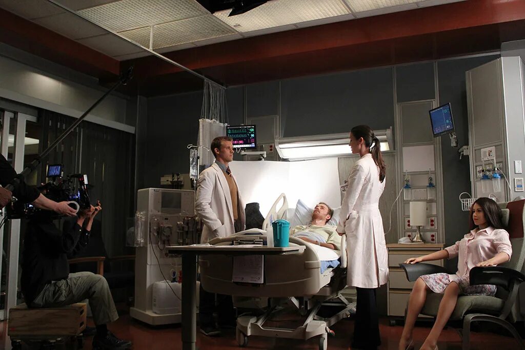 доктор хаус кадры со съемок. доктор хаус кадры со съемок. где снимали доктор хаус. место съёмок сериала доктор хаус. сериал доктор хаус съёмки.