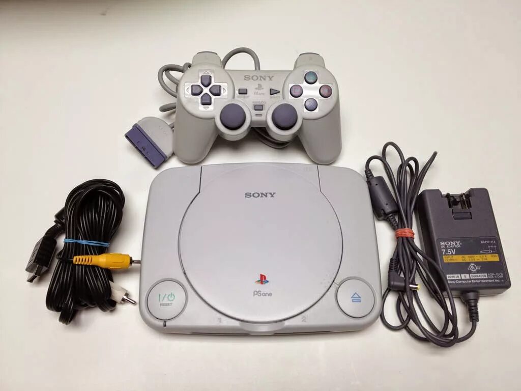 Sony PLAYSTATION 1 Slim. Sony ps1. Приставка Sony ps1. Sony PLAYSTATION ps1. Nintendo ps1