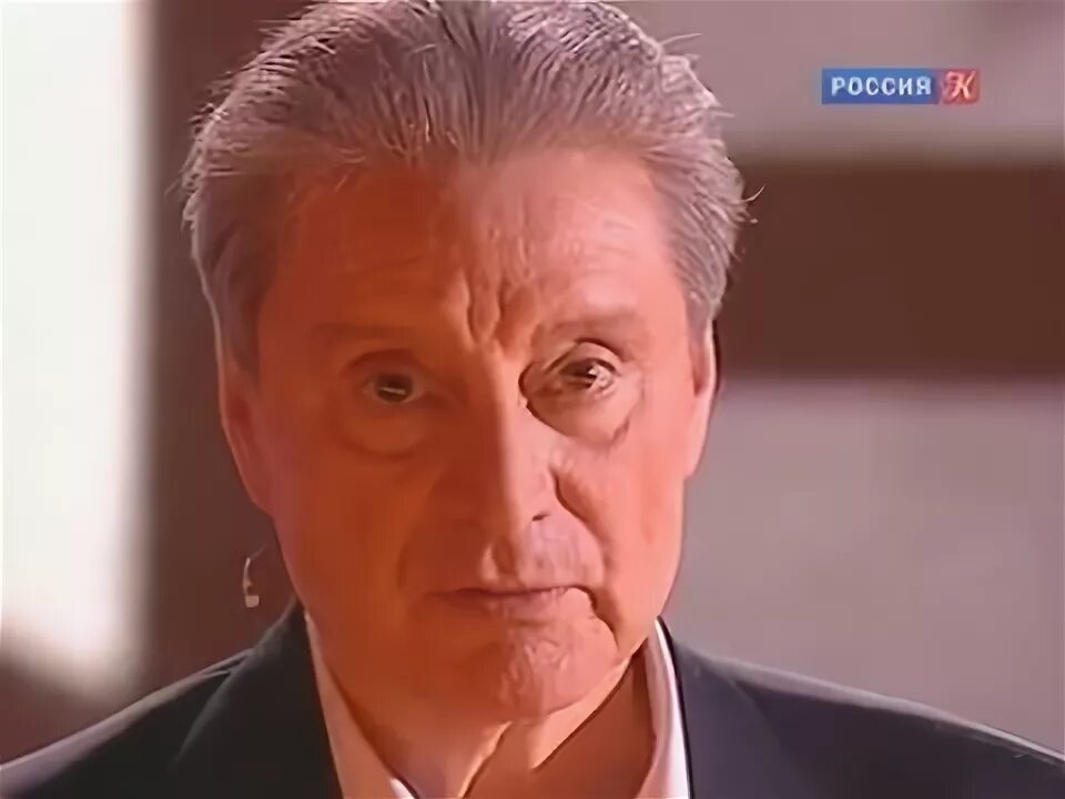 Отношение к барышне маяковский. Маяковский боксер. Смехов маяковский. Смехов маяковский. Должно быть, ты легла.