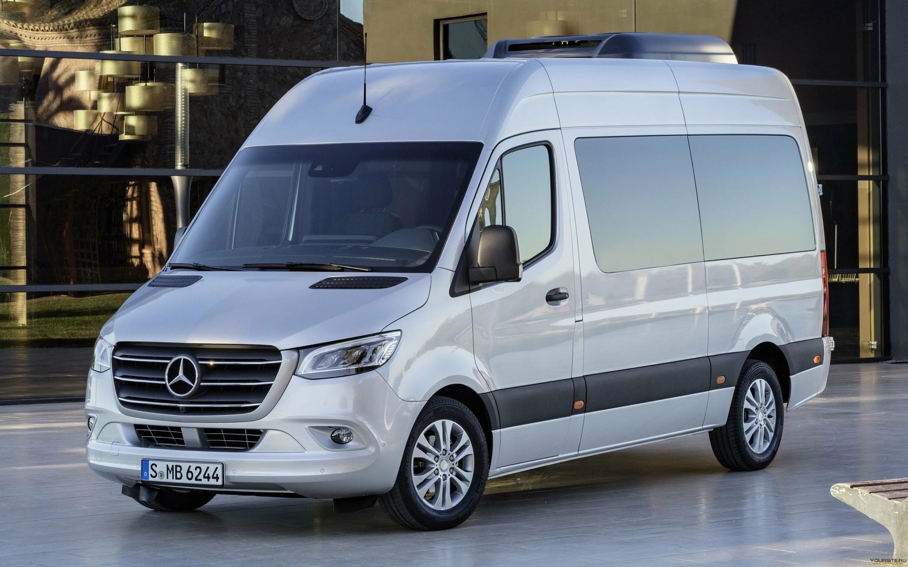 Мерседес спринтер 7. Мерседес Бенц Спринтер 3. Mercedes Benz Sprinter фургон 2018. Mercedes Benz Sprinter 2020 микроавтобус. Mercedes Sprinter 2022.