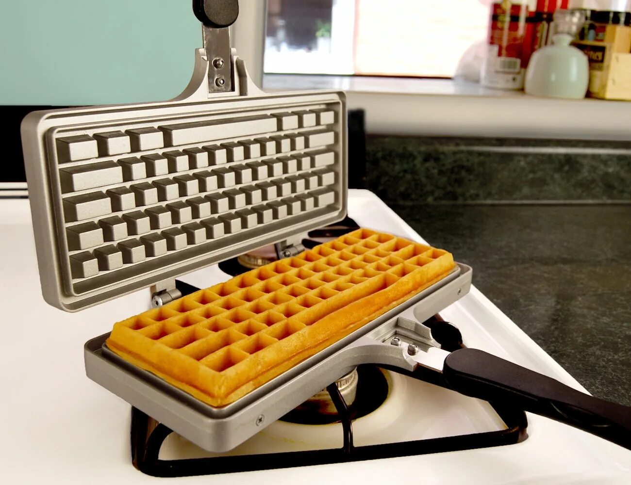 Вафельница daswerk. Электровафельница Hi CG-301. Waffle maker вафельница. Вафельница wafel mal-02wf. Huracan вафельница.