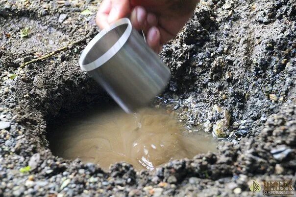 Фильтрация воды в почве. Фильтрация грязной воды. Добыча воды.