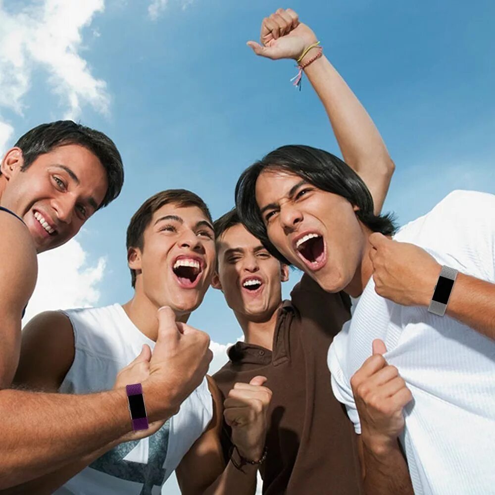 Друзья пьют пиво. Человек праздник. Друзья мужчины. Лучшие друзья парни. Парни друзья.