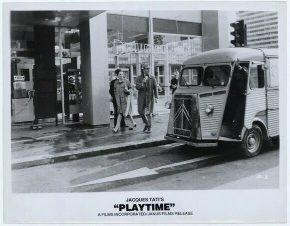 Время развлечений. Время развлечений (Playtime) 1967. Playtime.1967 Постер. Время развлечений 1967 кадры. Playtime Company 1990.