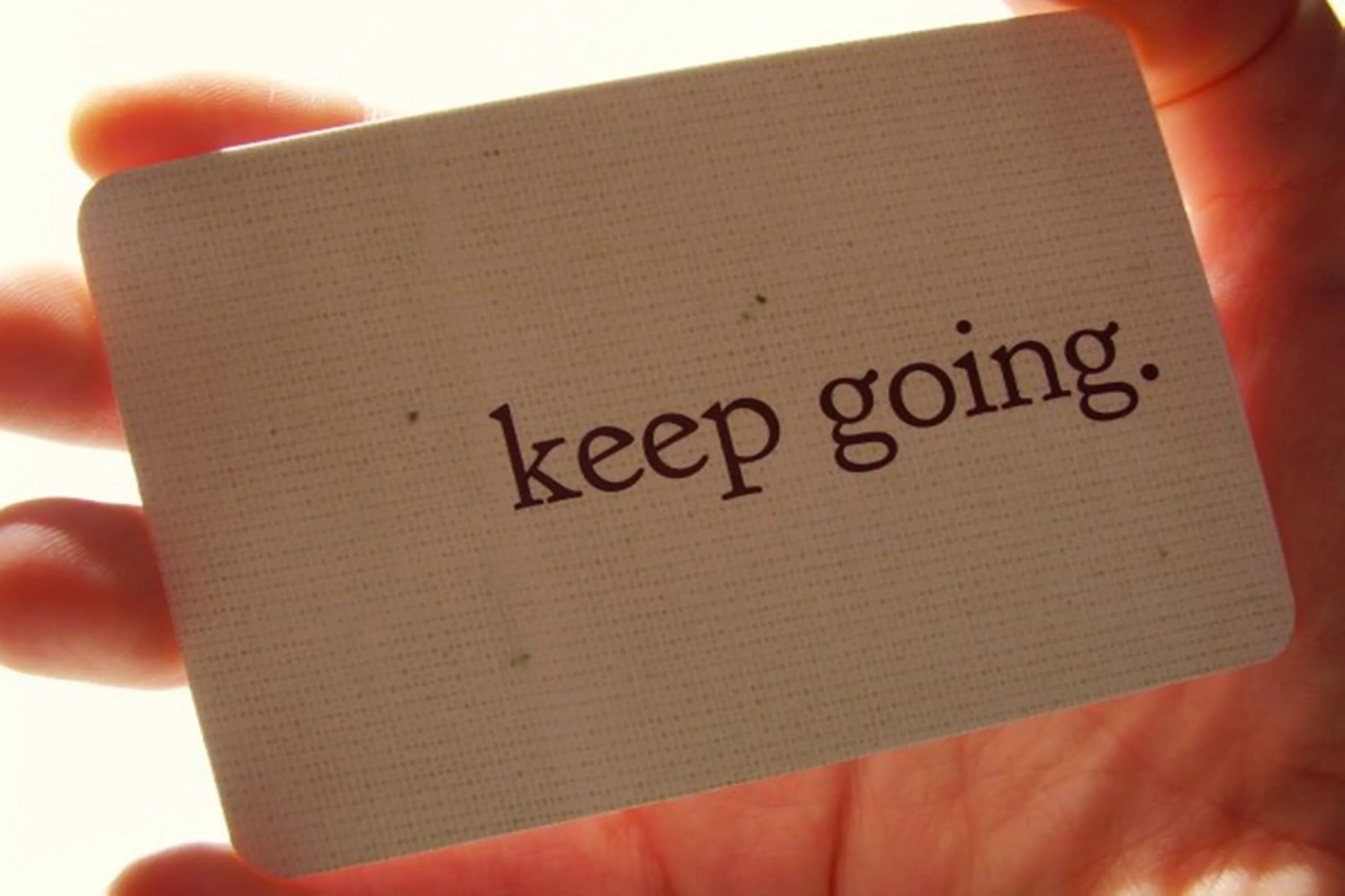 Keep going. Keep going keep growing. Keep on going надпись. Keep going Words Wallpaper.