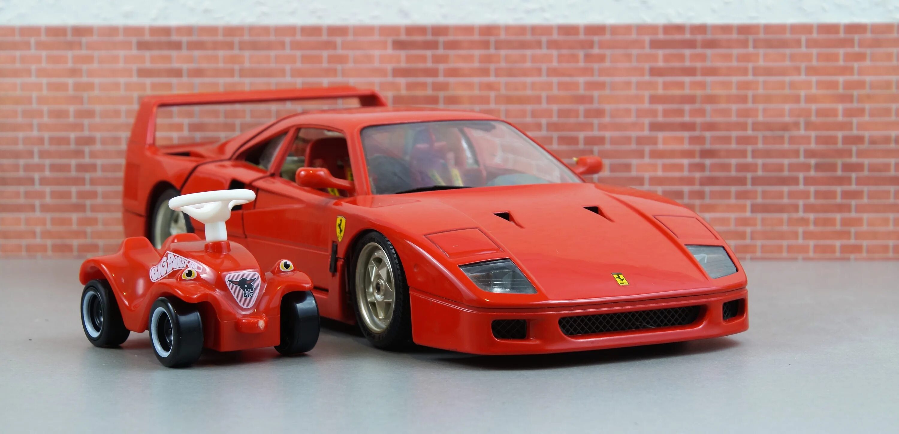 Ferrari f40 model. Игрушечный модели Ferrari f40. Игрушечная Феррари ф 40. Модель игрушка Феррари ф8. Включи машина бобби